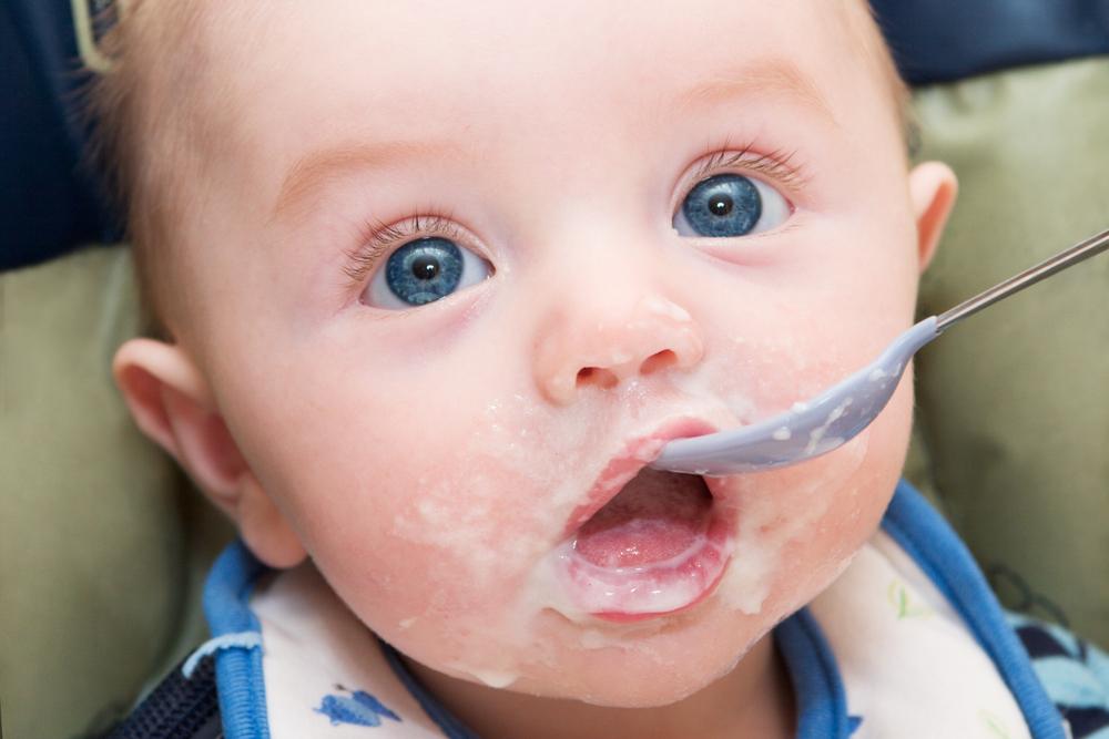 Tot mai mulți copii cu probleme legate de alergii alimentare