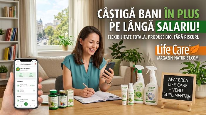 Femeie zâmbitoare care lucrează de acasă pe telefon pentru afacerea Life Care venit suplimentar
